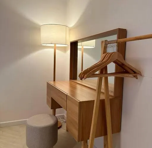 10-minute Walk From Hongdae Entrance Station, 2 Rooms, 3 Beds Апартаменты Сеул